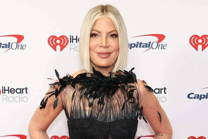 Tori Spelling and 4 of her kids hospitalized after car hit by driver who was allegedly speeding