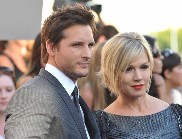 Jennie Garth Talks Her Divorce From Peter Facinelli, Recalls Being "Tormented" and How She Moved On