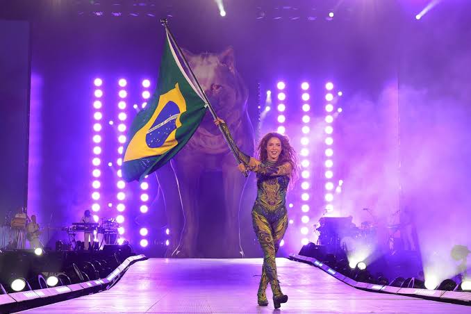 Shakira’s Free Concert Draws 2 Million to Rio De Janeiro’s Copacabana Beach