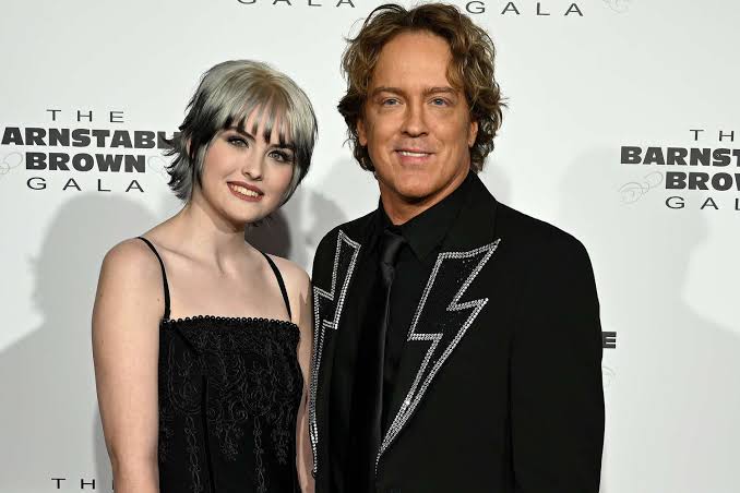 Anna Nicole Smith's daughter, Dannielynn Birkhead, debuts bold new look at Kentucky Derby: 'I feel like a vampire'