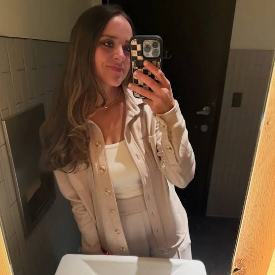 Jinger Duggar Is ‘Doing My Best to Honor’ Work Commitments Amid Brother Joseph’s Arrest Scandal