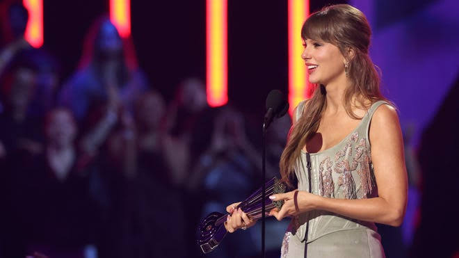 Taylor Swift moves to protect voice, image from AI misuse