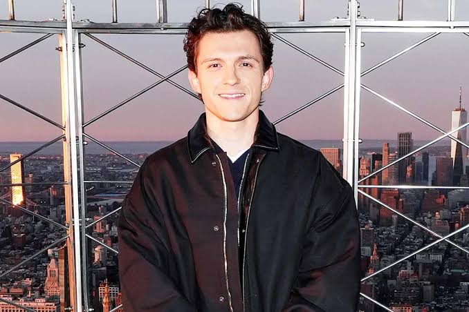 Tom Holland Says Alcohol Was 'Getting in the Way' of His Career