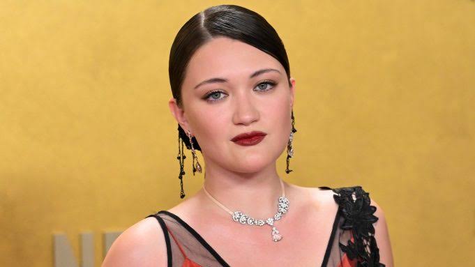 Isa Briones Warns ‘Just in Time’ Theatergoers Not To “Yell Whatever You Want” At Her: “Y’all Are Pissin’ Me Off”