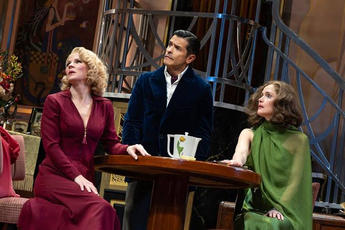 ‘Fallen Angels’ Review: Rose Byrne and Kelli O’Hara in a Bubbly Broadway Revival