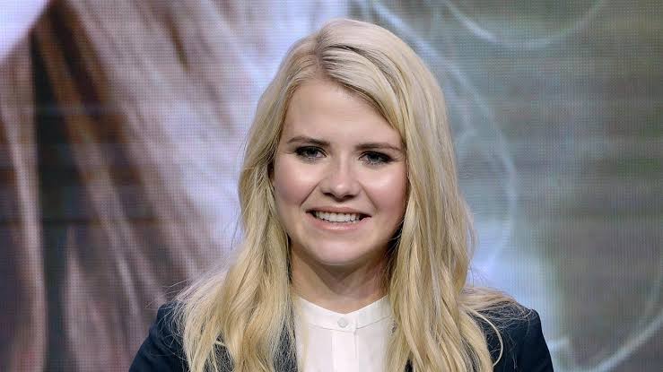 Elizabeth Smart shares bodybuilding photo, urges others to 'try new things'