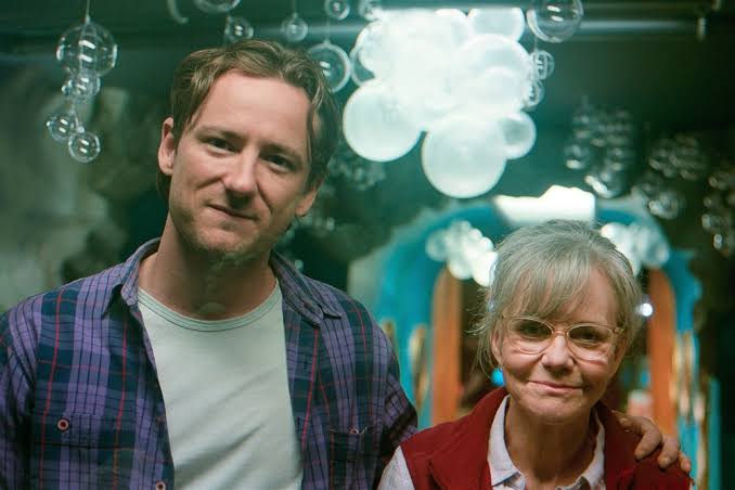 ‘Remarkably Bright Creatures’ Review: Sally Field and Lewis Pullman Help Each Other Heal in a Melodrama of Distinctly Average Intelligence