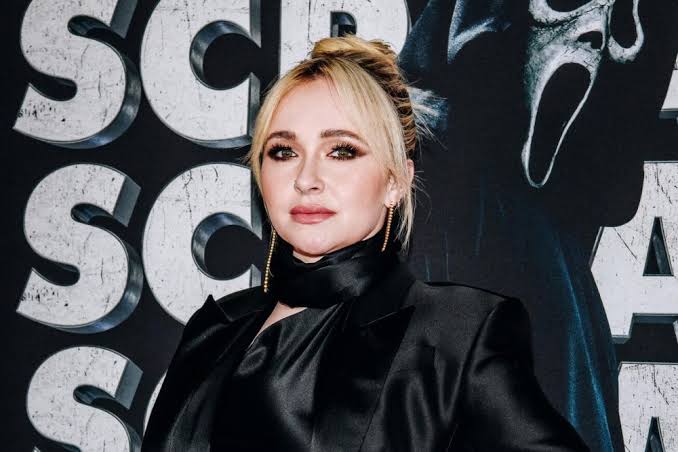 Hayden Panettiere Was Told to Get in Bed With a Famous Male Actor Who Was Naked When She Was 18 Years Old: ‘This Is Not Happening’ and ‘I Hid Wherever I Could’