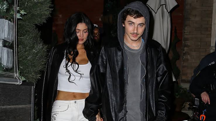 For Date Night, Kylie Wore Flip-Flops With the "Dated" Denim Trend I Can't Believe Is Coming Back