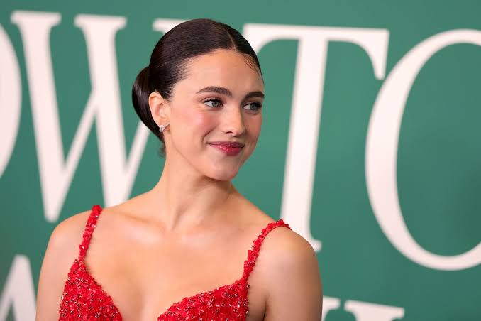 Margaret Qualley Is Unrecognizable With a Surprising New Hair Color and Bratz-Coded Bangs