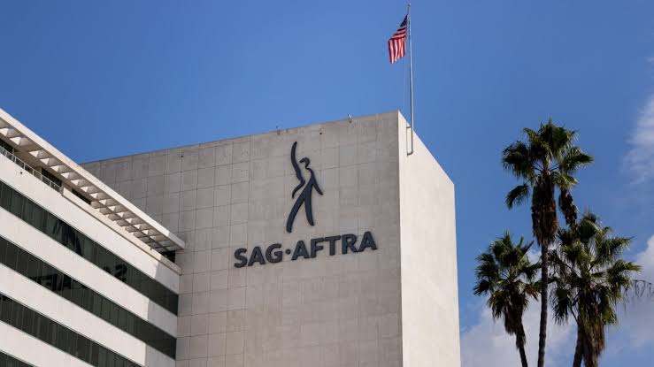 SAG-AFTRA reaches tentative deal with major studios