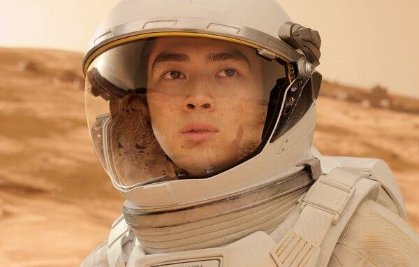 ‘For All Mankind’ Is the Anti-‘Black Mirror’