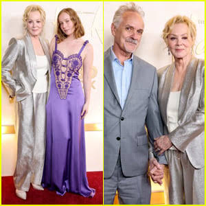 Jean Smart Holds Hands with Boyfriend Joe Pacheco at ‘Hacks’ Final Season Premiere