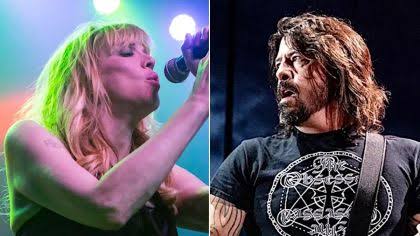 Courtney Love Urges Dave Grohl to “Man Up” and “Just Say We’re Cool”