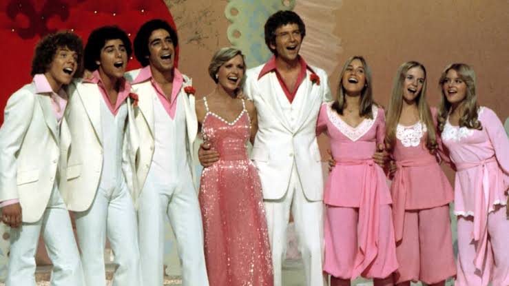 Maureen McCormick Mourns Death of ‘Brady Bunch’ Colleague