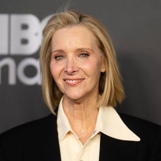 Lisa Kudrow Says Friends Writers Would Discuss ‘Sexual Fantasies’ About the Cast