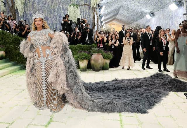 See the Met Gala 2026 best looks and moments of Beyoncé, Rihanna and more celebrating "Costume Art"
