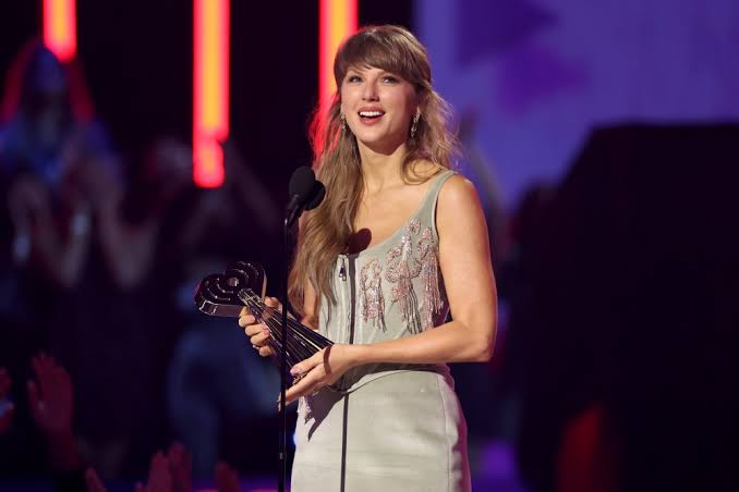Taylor Swift Takes Home Seven Awards at iHeartRadio Music Awards 2026, Extending Her Record for Most Wins