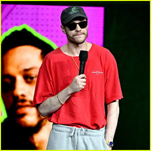 Pete Davidson Shows Progress of Tattoo Removal with Bare Arms at CinemaCon 2026