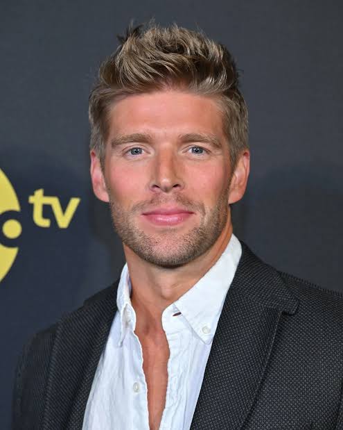 ‘Summer House’ Star Kyle Cooke Spotted Kissing a Former Real Housewife Following Amanda Batula Split