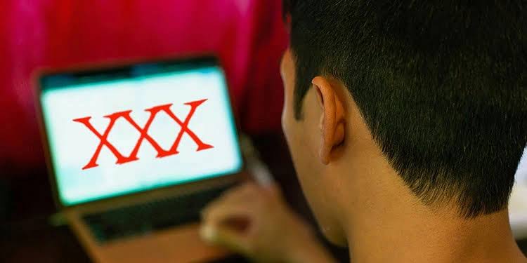 The age you start regularly watching adult content predicts your future mental health