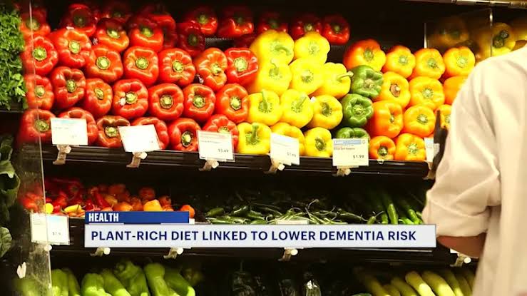 Healthy Diet Changes Later In Life May Lower Dementia Risk Study Finds