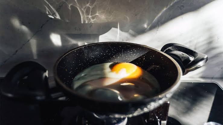 Is it true that eating more eggs could help lower Alzheimer's risk?