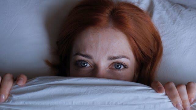 One Common Habit Can Make Your Insomnia Worse, Expert Explains