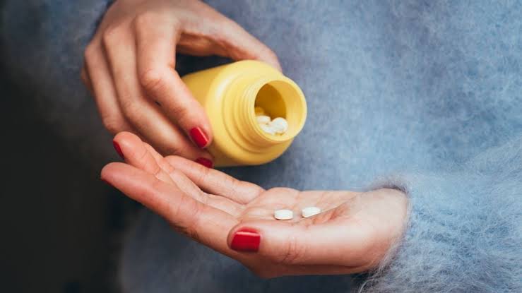 A Common Vitamin Has a Complicated Link to Cancer, Experts Reveal