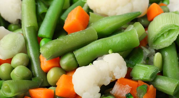 This frozen meal that Americans microwave for lunch every day at work contains sodium levels that rival eating an entire bag of chips according to a cardiologist