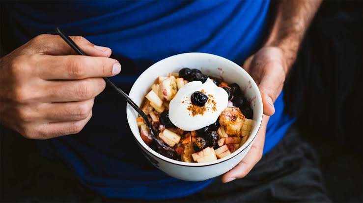 Want to Lose Weight? New Research Says You Should Make 2 Small Changes to When You Eat
