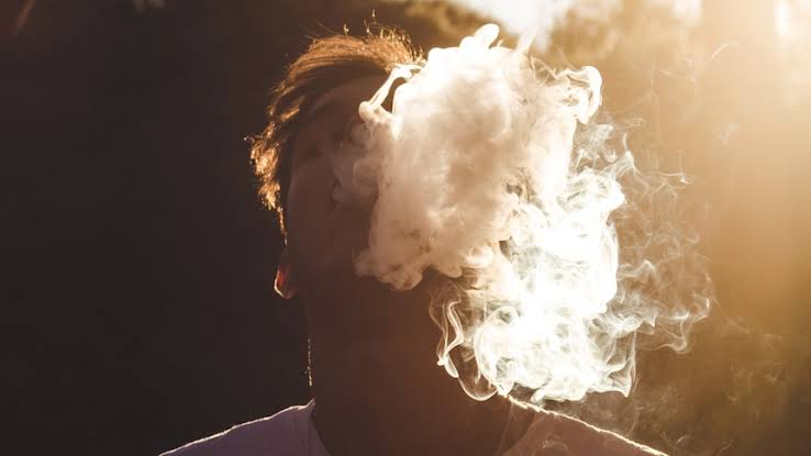 Vaping likely to cause cancer, new Australian review of evidence finds