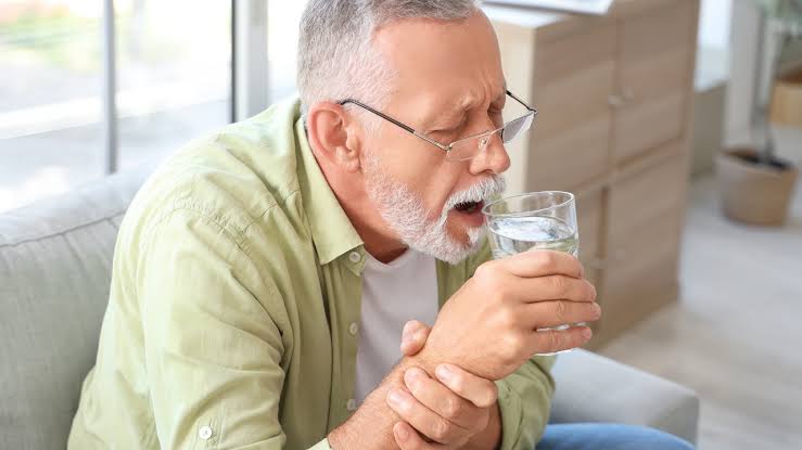 Parkinson’s can begin silently in your 40s: Early warning signs, hidden risks, and habits that may slow its progression