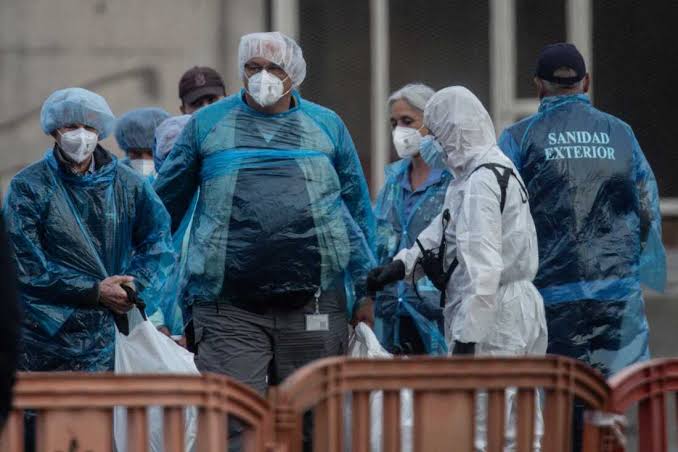 U.S. cruise passengers head to Nebraska for hantavirus monitoring