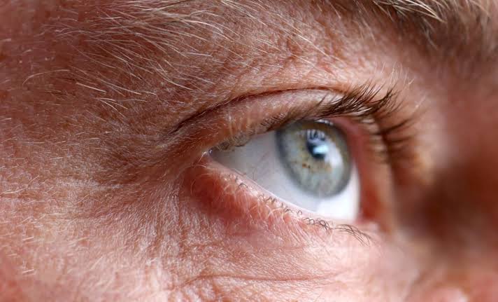 A Simple Eye Test Done at the Bedside May Tell Doctors Exactly When a Patient Has Hours Left to Live