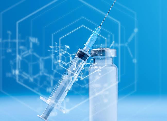 Stronger Flu Shot Linked to Nearly 55% Lower Alzheimer’s Risk, Study Finds