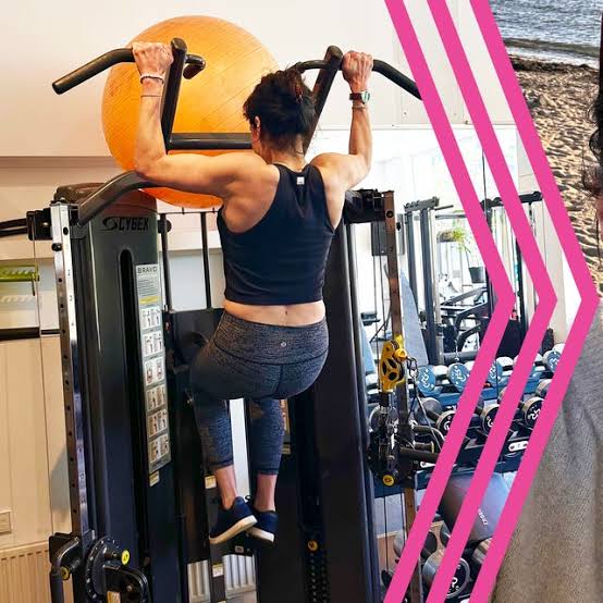 'Strength Training and Hormone Therapy Completely Transformed My Body After Early Menopause at 40'