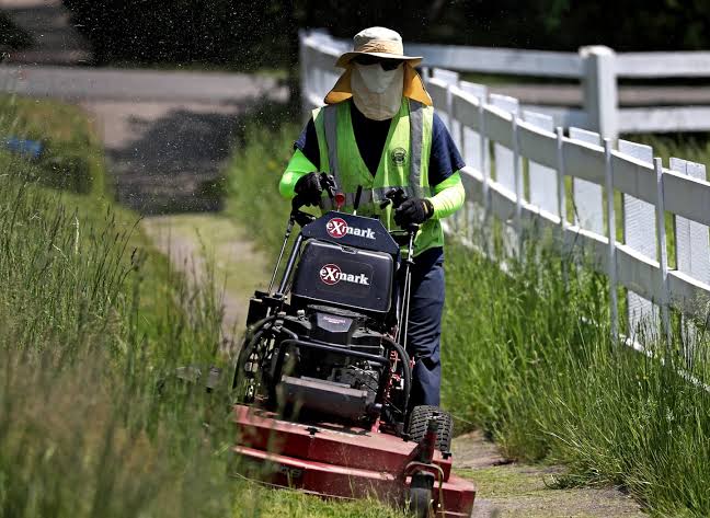 Allergy season arrived late, but it’s causing stronger symptoms than usual this year