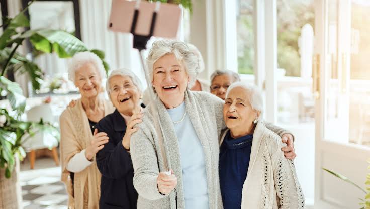 Experts On Aging Reveal The 5 Major Habits That Will Improve Your Longevity