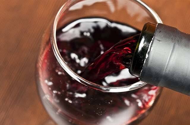 Weekend Binge Drinking Triples Risk of Permanent Liver Damage