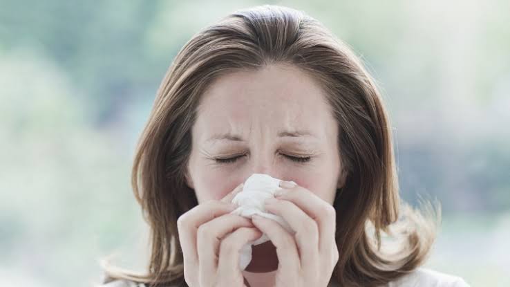 A New, Highly Mutated COVID Variant Called 'Cicada' Is Spreading in the US. Know These Symptoms