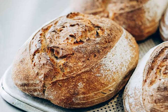 What Eating Wheat Bread Does to Your Gut, Blood Sugar, and More