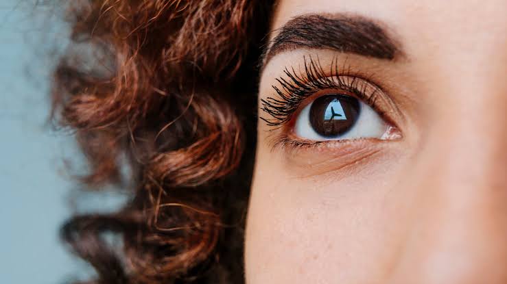 9 Things Eye Doctors Say You Should Never, Ever Do