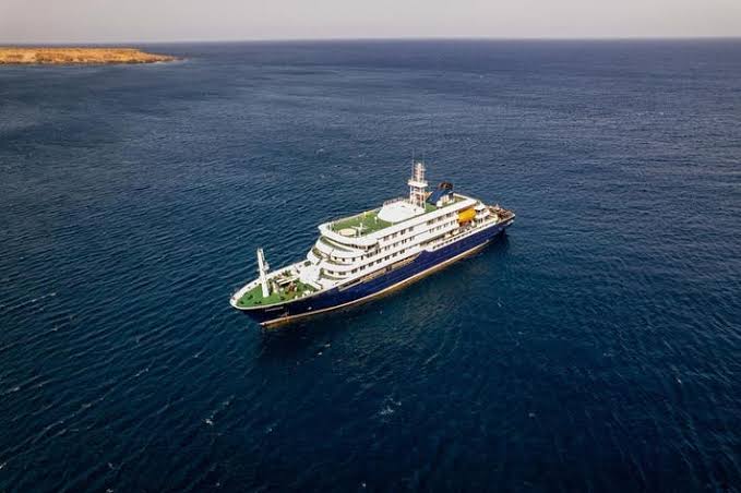 Hantavirus Cruise Ship: American Patients Arrive—U.S. Downplays Risk( Live)