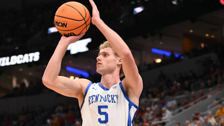 In a shocking development Kentucky will be losing a starting guard to the transfer portal