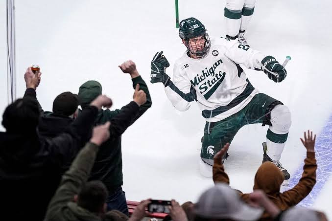Flyers prospect Porter Martone has statement game in NCAA tournament