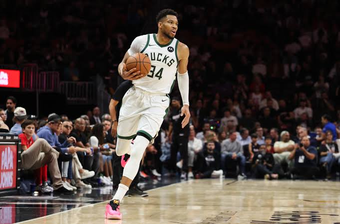 Would You Do this Specific Giannis Antetokounmpo Trade for the Trail Blazers?