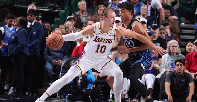 Player Grades: Lakers vs. Mavericks