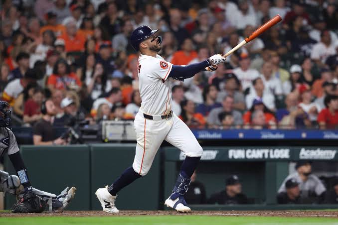 Carlos Correa To Undergo Season-Ending Ankle Surgery