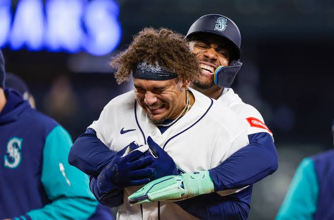 Mariners are useful idiots, walk off series finale 5-4